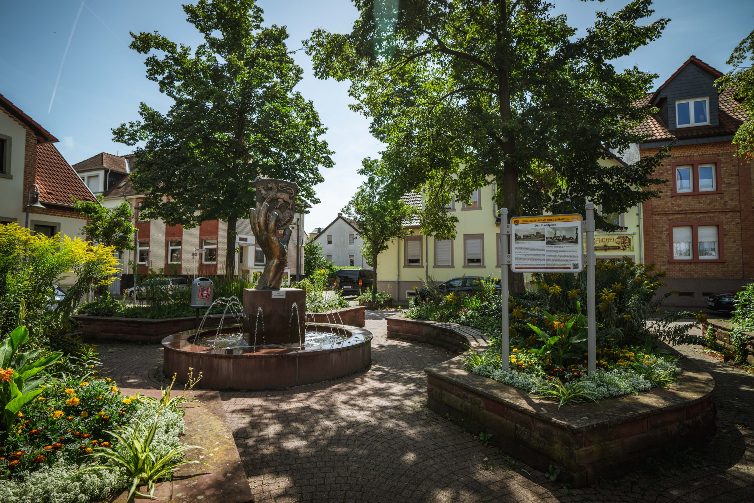 Marktplatz Hausen Hand_A7_02997