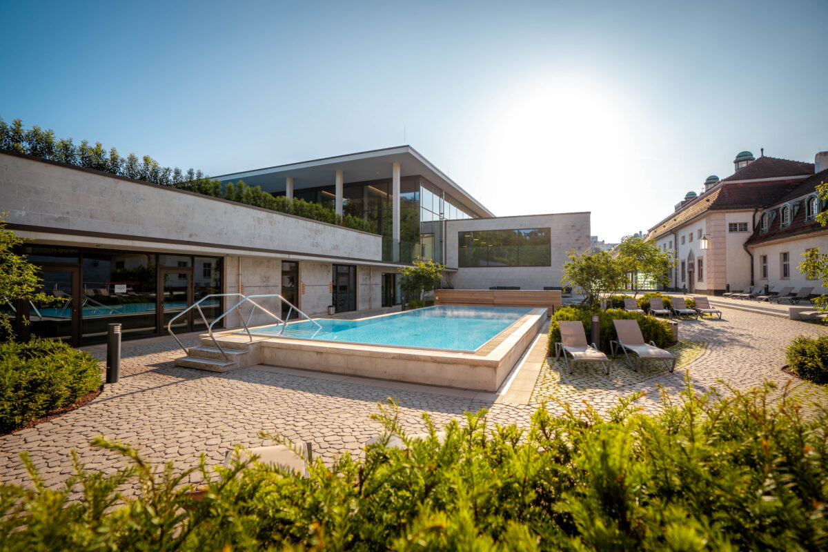 SPRUDEHLHOF THERME