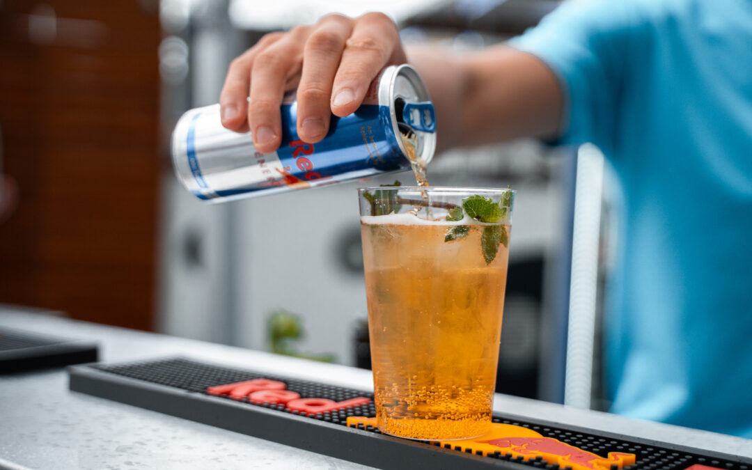 FREIGUT WHITE EDITION X REDBULL
