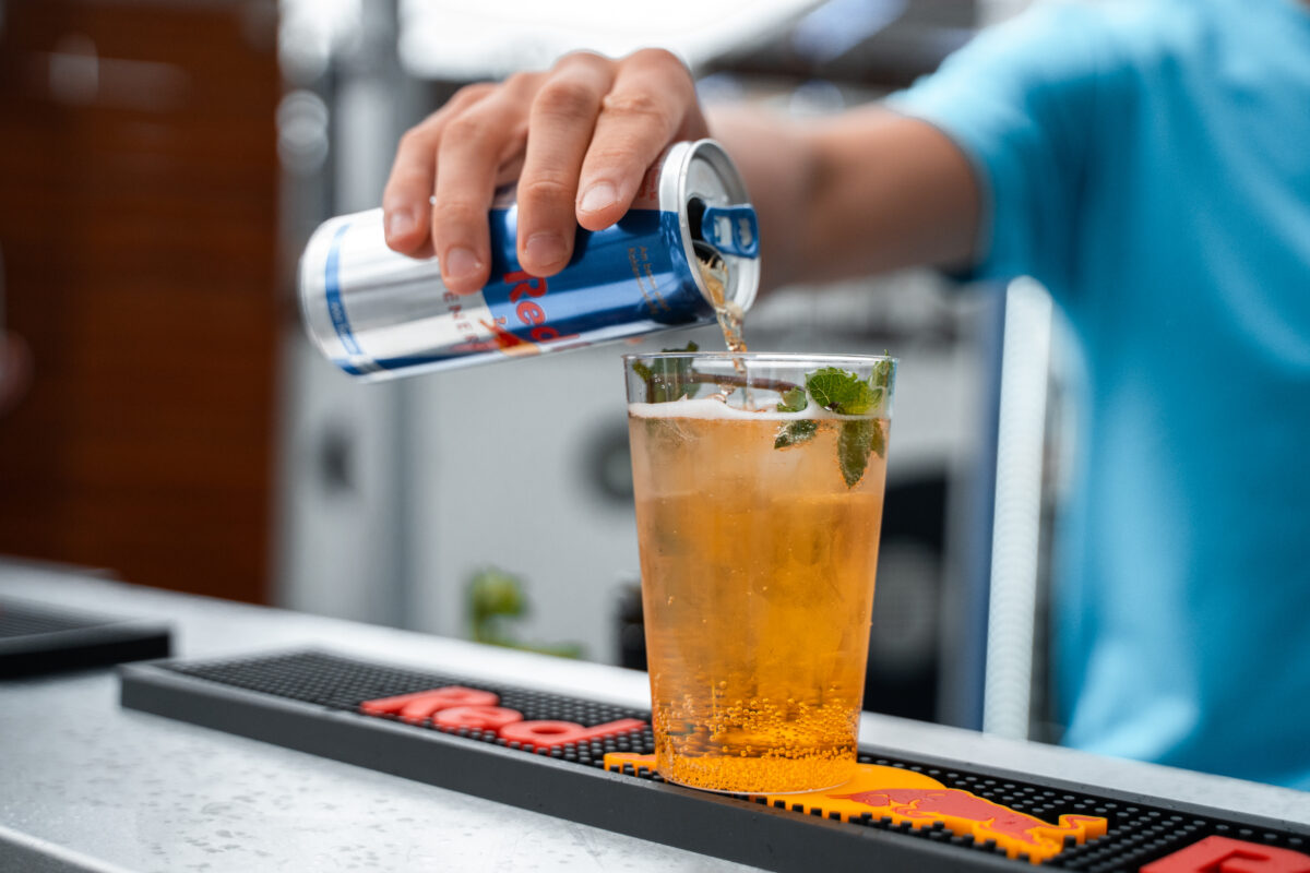 FREIGUT WHITE EDITION X REDBULL